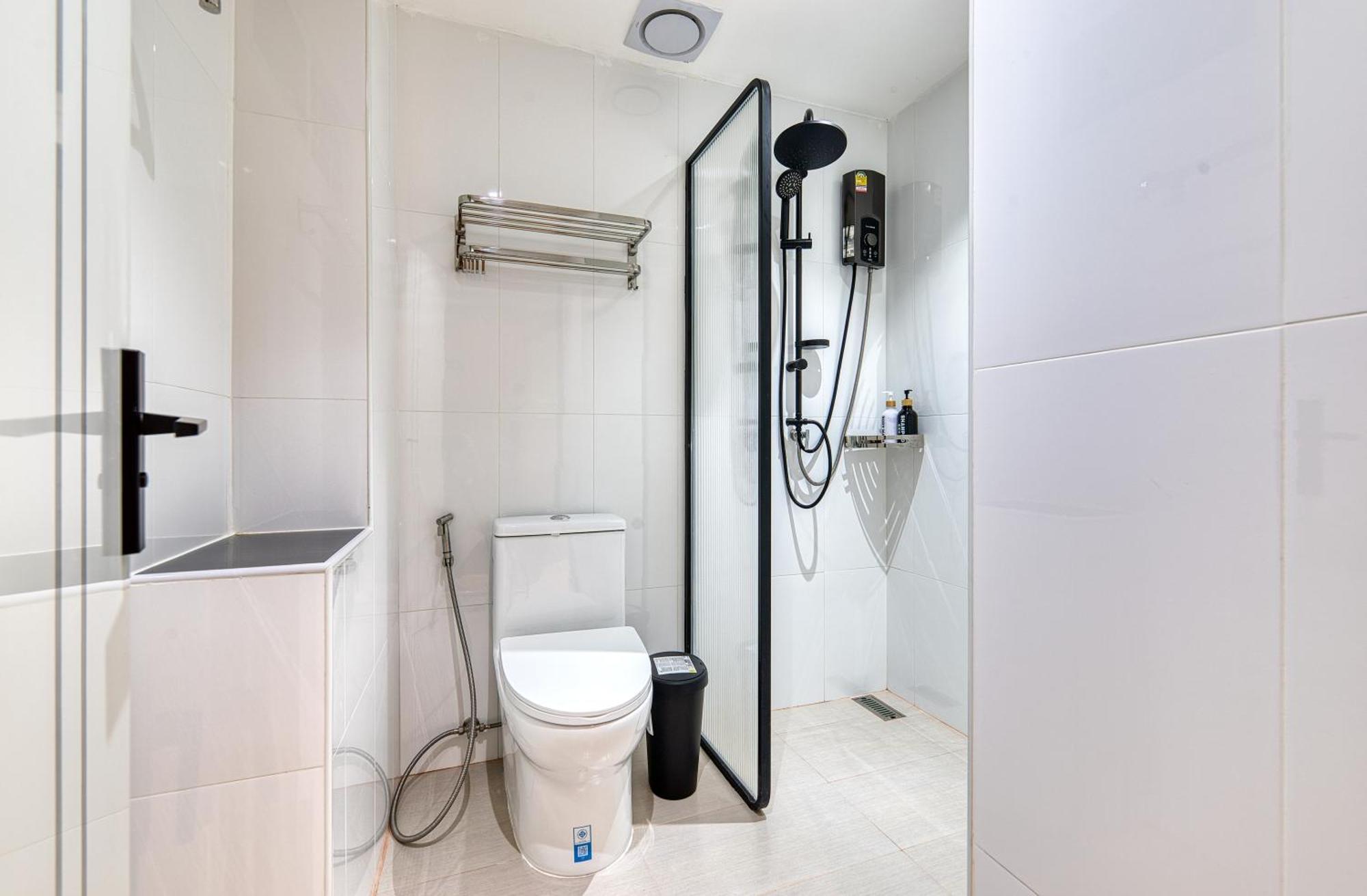 Ab House Aparthotel Банкок Екстериор снимка