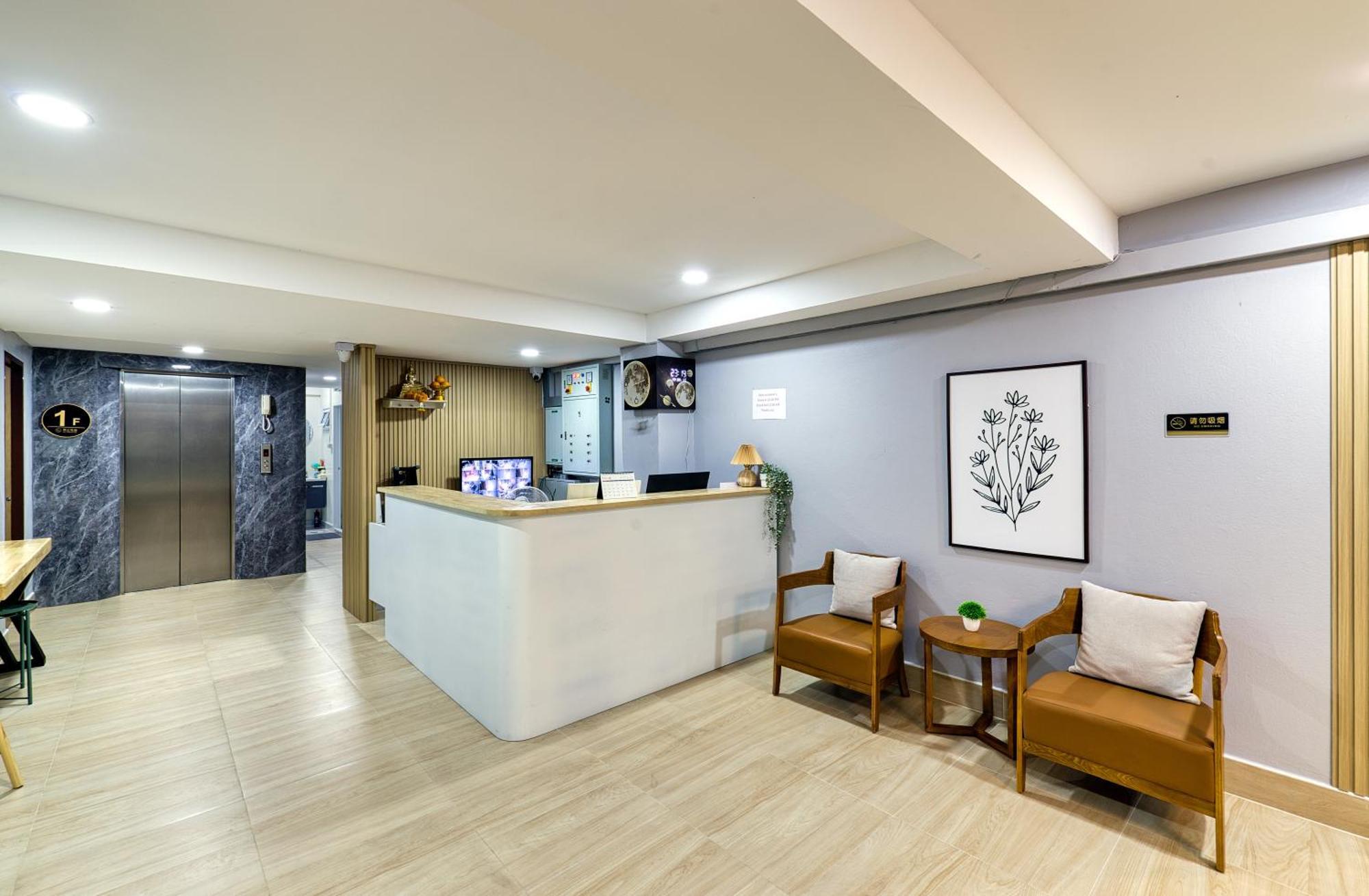 Ab House Aparthotel Банкок Екстериор снимка